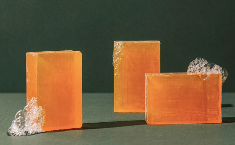 Bar Soap Versus Body Wash: How Should You Really Lather Up? Pros, Cons & Final Verdict