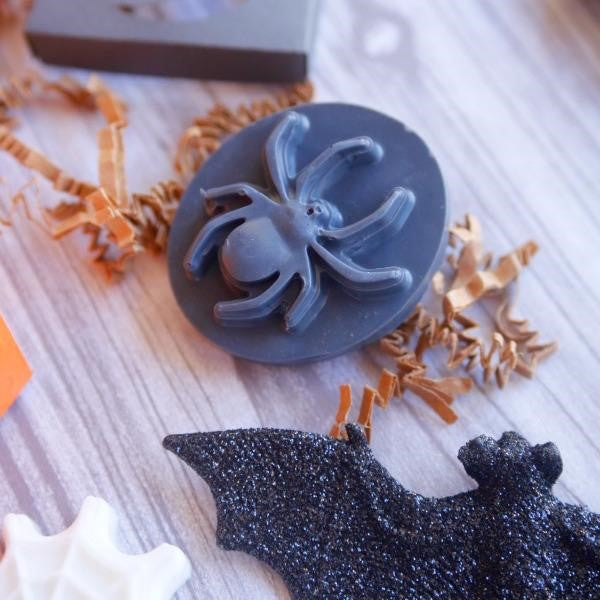 Hey Mr. Green! Is Liquid Soap Worse Than Bar Soap?